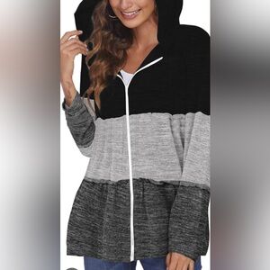 Deesha Women's Black and Gray Colorblock Hoodie LARGE